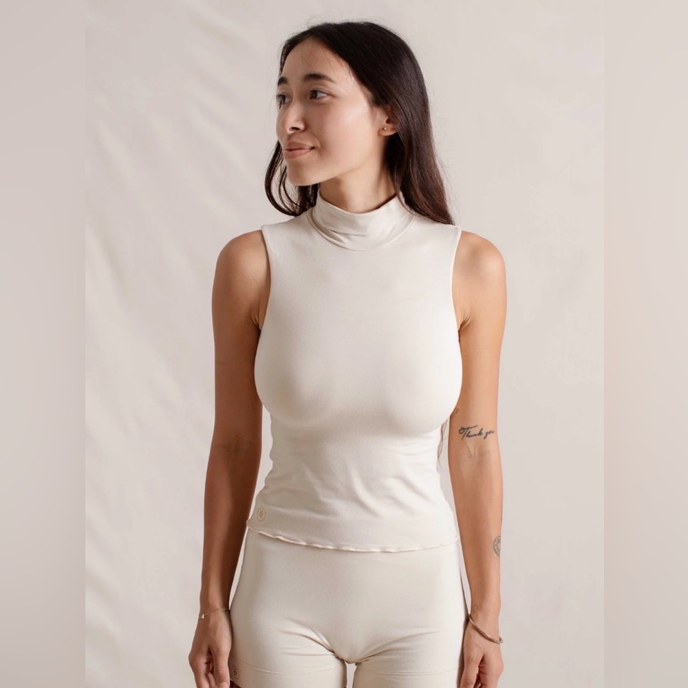 Indigo Luna | The Ritual Top in Pearl size Medium
